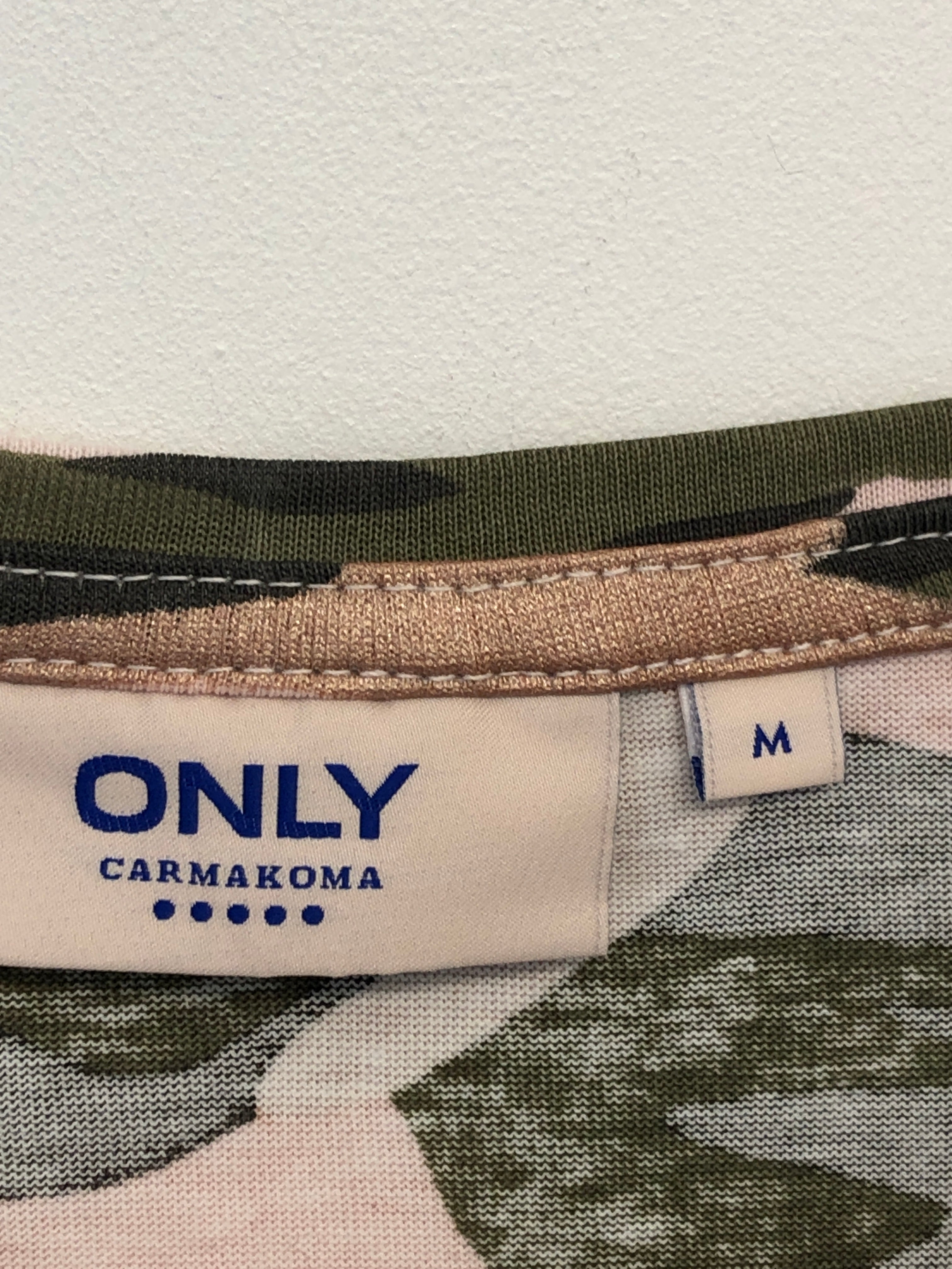 Only Carmakoma T-shirt
